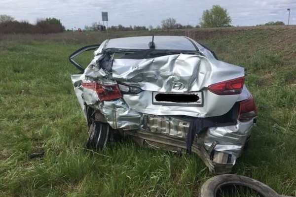 В Бузулуке в ДТП пострадал водитель: автомобиль перевернулся на крышу