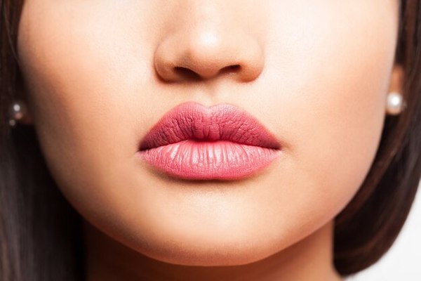 Перманентный макияж губ за 2500 руб. в студии лазерной эпиляции LaseRRix (Лазеррикс)