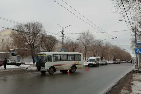 В Оренбурге автобус сбил двух пешеходов