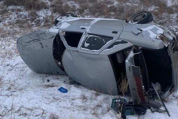 В Домбаровском районе перевернулся «ВАЗ-21102»