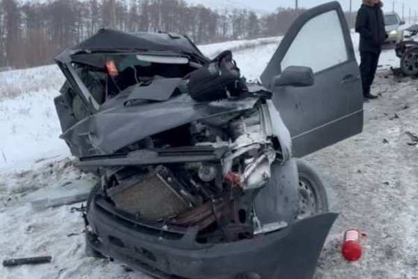 В аварии на дороге «Оренбург – Орск» один человек погиб и еще двое пострадали