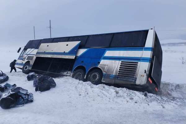 Пассажирский автобус слетел в кювет в Шарлыкском районе