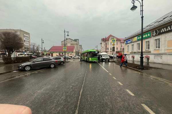 В Оренбурге водитель автобуса сбил женщину-пешехода