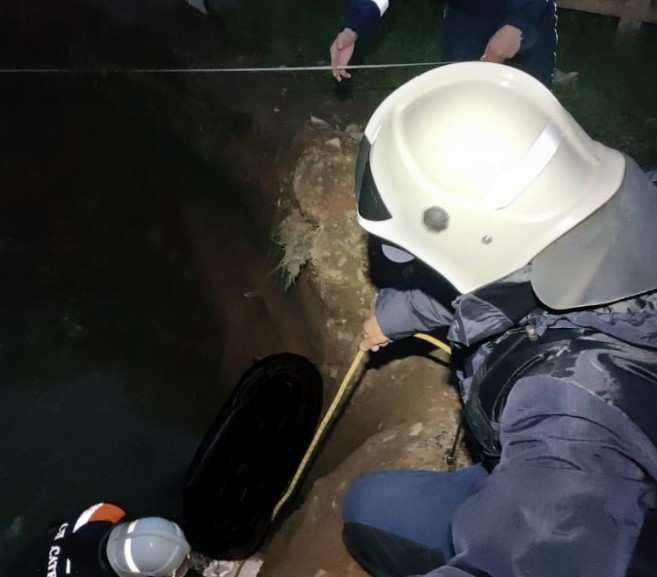 В Оренбуржье мотоциклист упал в яму с водой и погиб