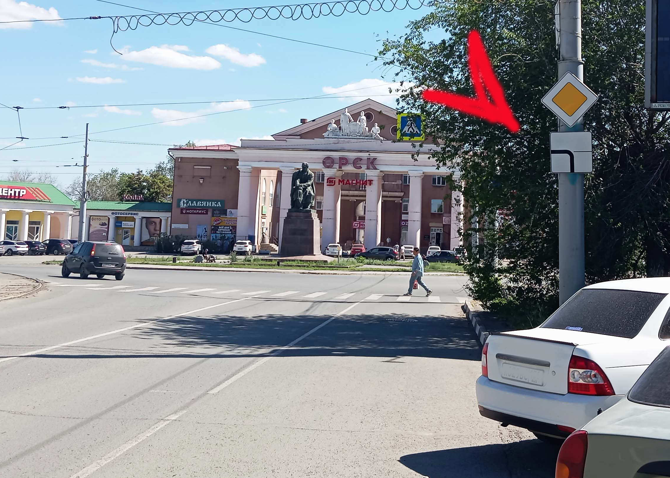 На перекрестке пр. Ленина/ул. Краматорская изменилось направление «главной дороги»
