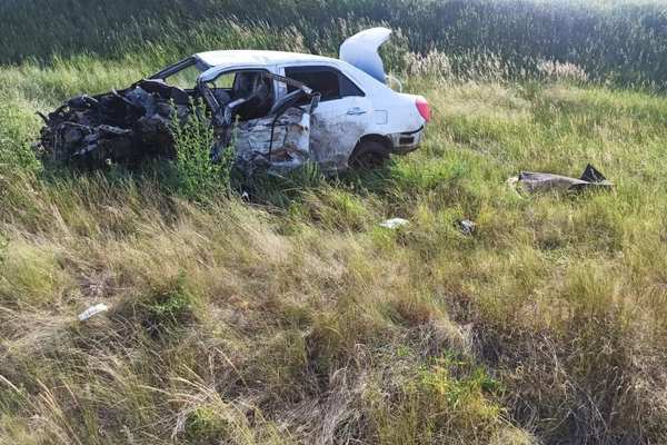 В Октябрьском районе Оренбуржья погибла водитель легковушки