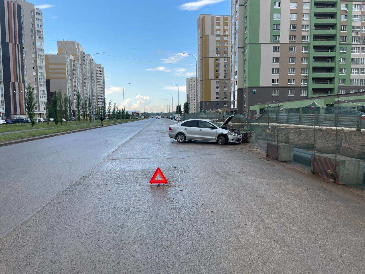 Оренбургские инспекторы устанавливают обстоятельства ДТП, в котором пострадал малолетний пассажир
