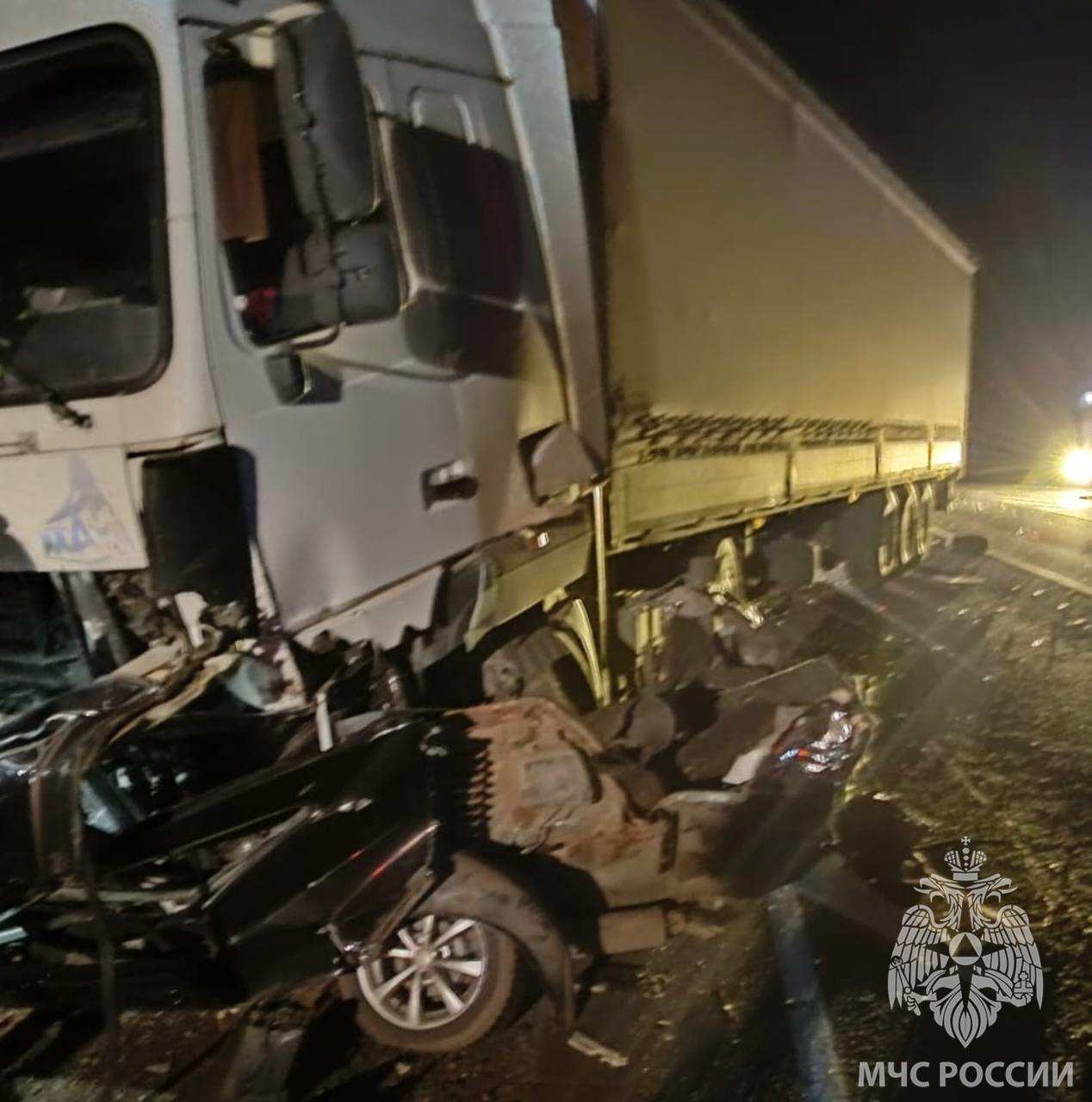 В Сорочинске спасатели МЧС деблокировали пострадавшего в ДТП