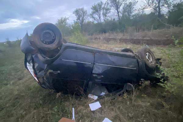 В Саракташе «Лада Калина» опрокинулась в кювет