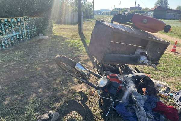 В Курманаевском районе погибла пассажирка мотоцикла с коляской
