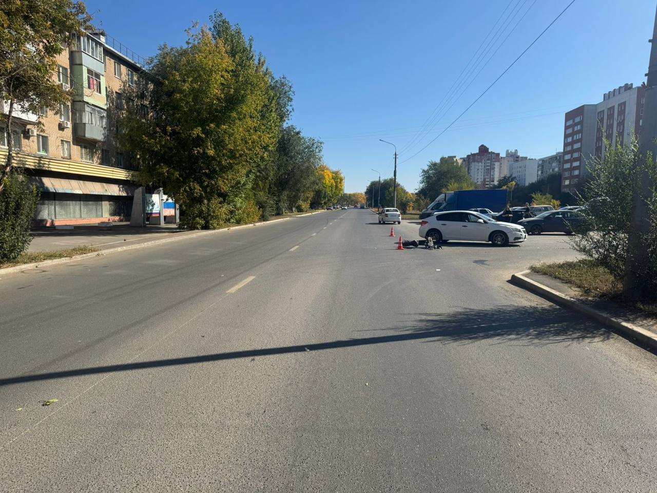 В Оренбурге водитель иномарки столкнулся с электровелосипедом