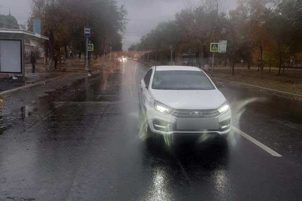 В Оренбурге водитель «Лада Веста» сбил пешехода на «зебре»
