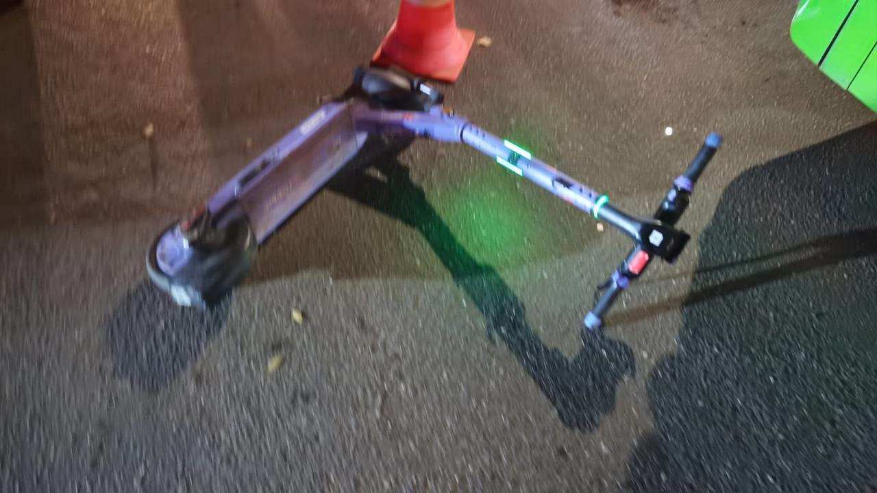 В Оренбурге юные самокатчики попали в двойное ДТП