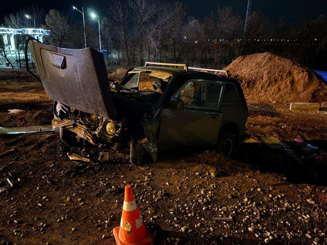 В Оренбурге «Нива» слетела с дороги в кювет