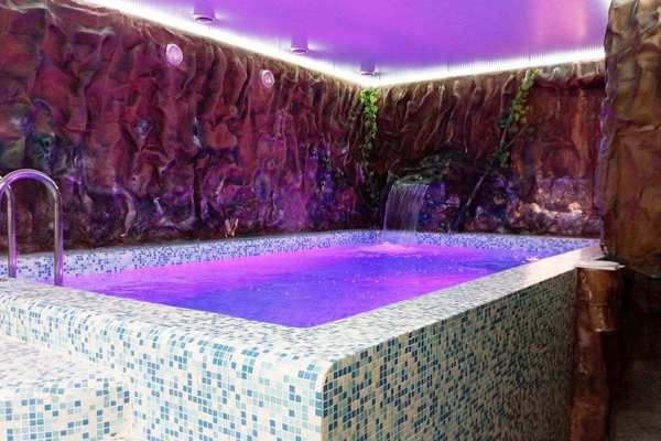 Новогодний корпоратив в сауне «Маленький Мук»