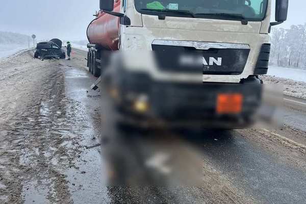 В Переволоцком районе в столкновении с нефтевозом погиб водитель «Лады Гранта»