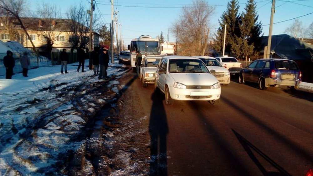 В Оренбуржье в аварии с автобусом пострадали два человека