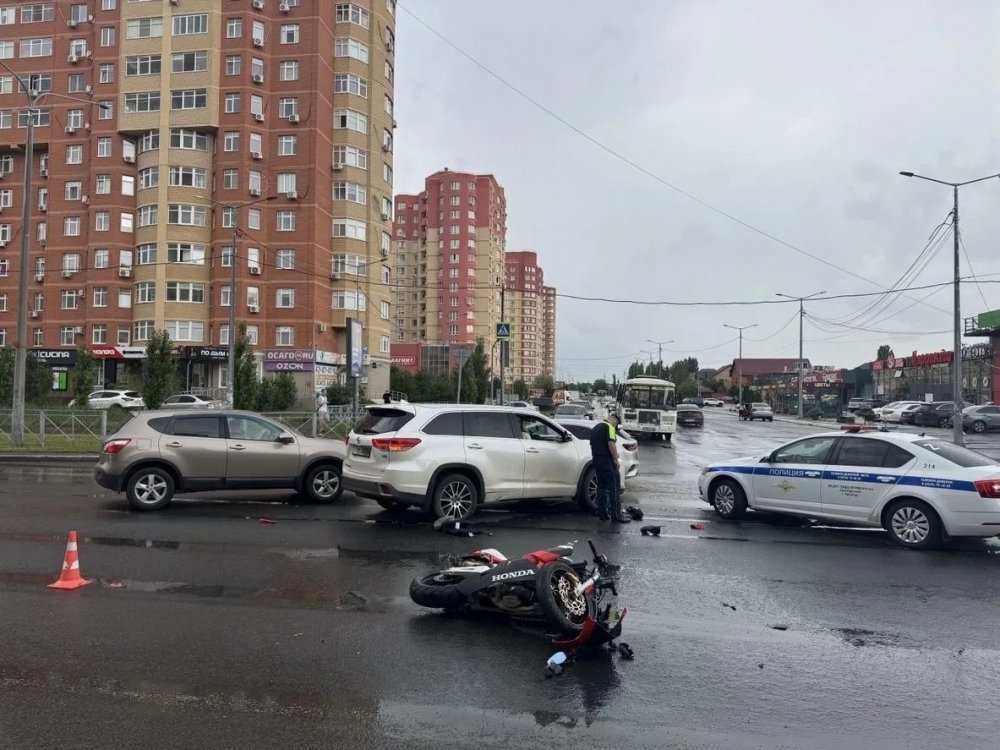В Оренбурге в ДТП пострадал водитель мотоцикла