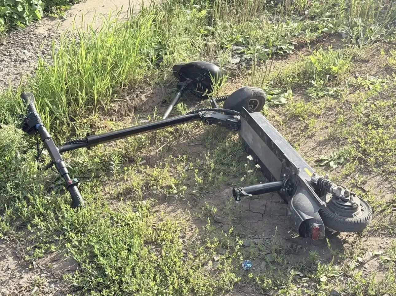 В посёлке Каргала в ДТП пострадали двое несовершеннолетних на электросамокате 