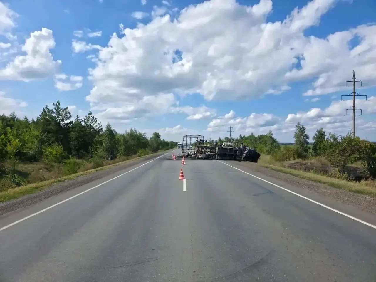 В Бузулукском районе в результате ДТП и возгорания автомобилей погиб водитель