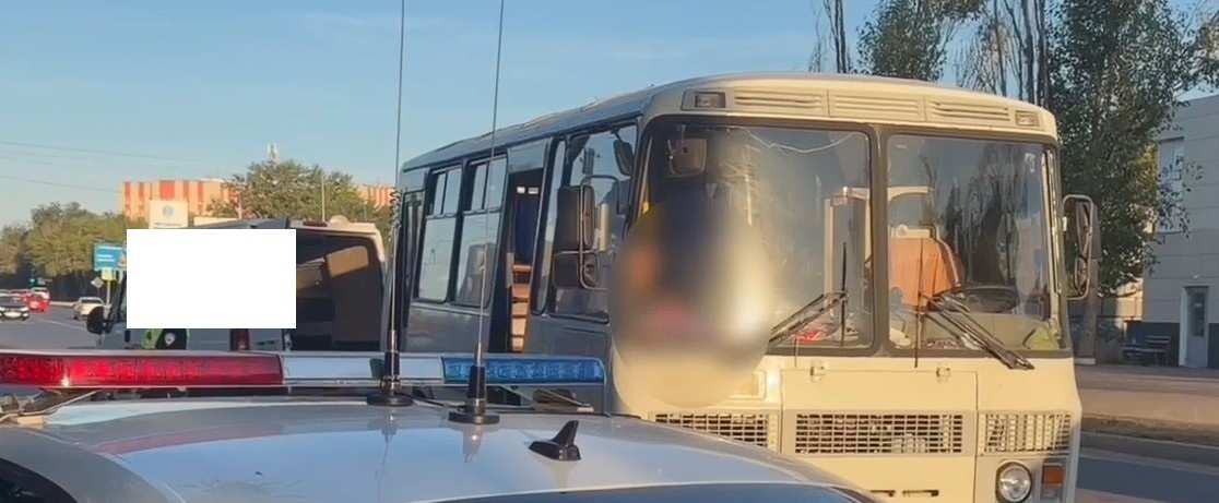 В Оренбурге водитель автобуса сбил пешехода. Мужчина скончался 