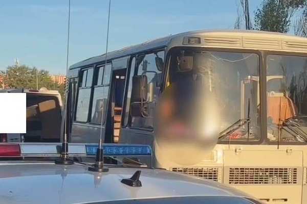 В Оренбурге водитель автобуса сбил пешехода. Мужчина скончался 