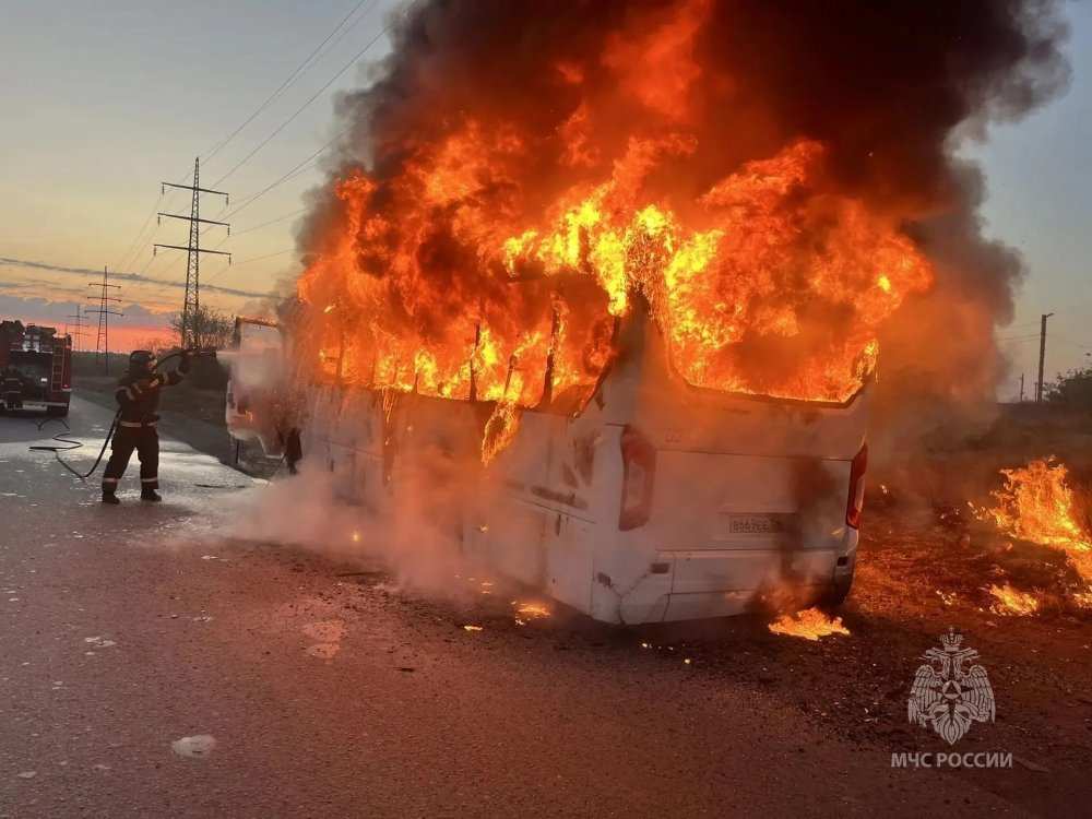 Маршрутный автобус сгорел в Орске