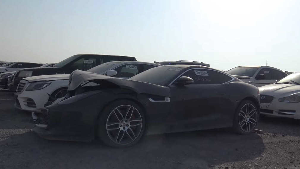 В Дубае нашли свалку суперкаров. Там сотни элитных авто