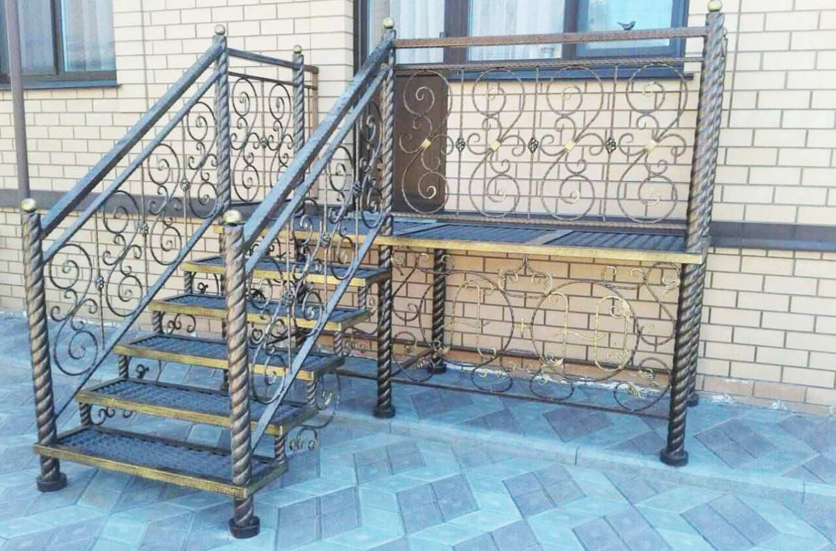 Металлические лестницы и кованые перила в Орске на заказ
