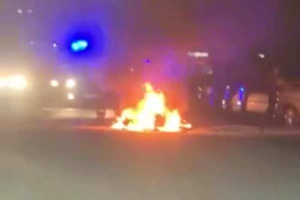 В Оренбурге после ДТП полностью сгорел мотоцикл