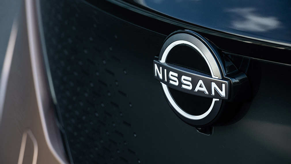 Nissan показал обновленный фирменный логотип