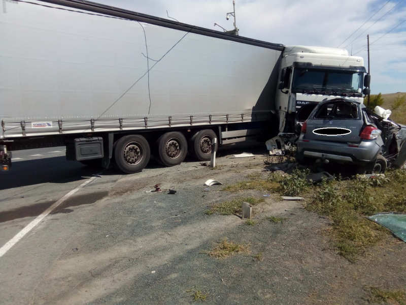 На трассе Орск - Оренбург в столкновении с фурой погибла женщина