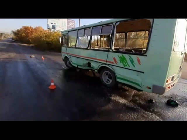В Бугуруслане «ВАЗ» врезался в пассажирский автобус
