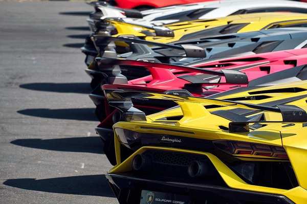 Lamborghini отзывает 270 автомобилей из-за угрозы возгорания