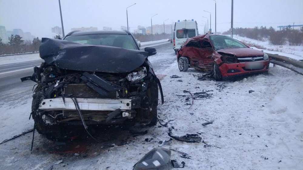 В Оренбурге в ДТП попали две иномарки