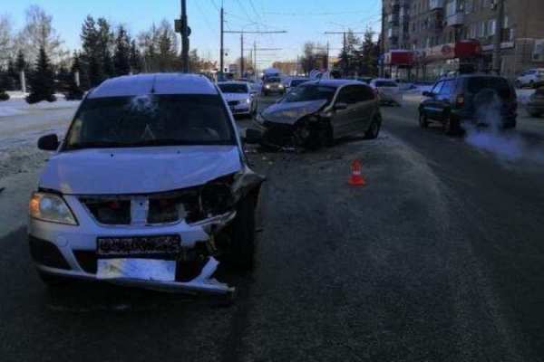 В Оренбурге в ДТП пострадали три человека