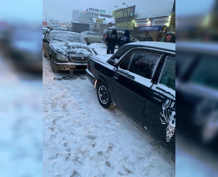 Житель Санкт-Петербурга угнал чужой автомобиль с помощью буксировочного троса  
