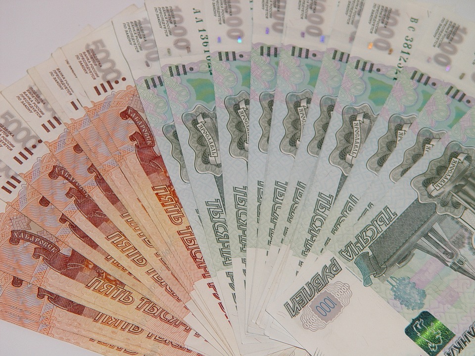 Жена спрятала от мужа 1,5 миллиона рублей