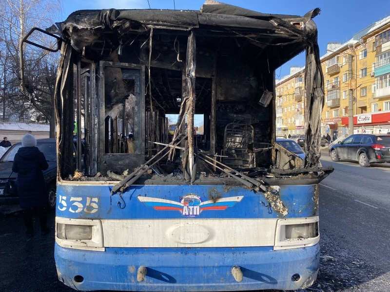 В Кирове прямо на ходу загорелся троллейбус с пассажирами