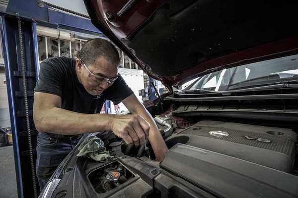 Продавец подержанного авто скрывает факт ремонта двигателя. Как узнать правду?