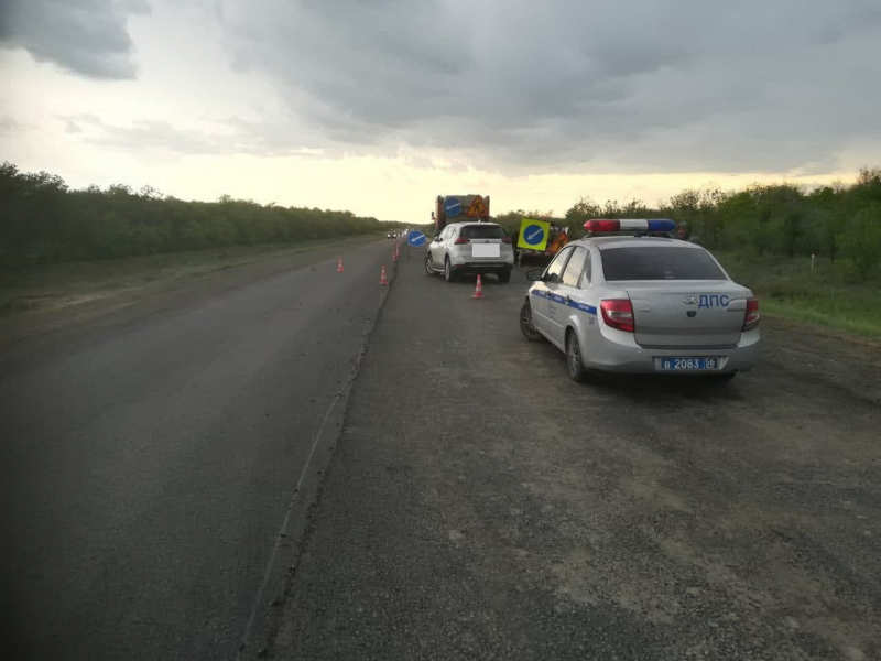 На трассе Оренбург – Илек водитель Nissan сбил дорожного рабочего