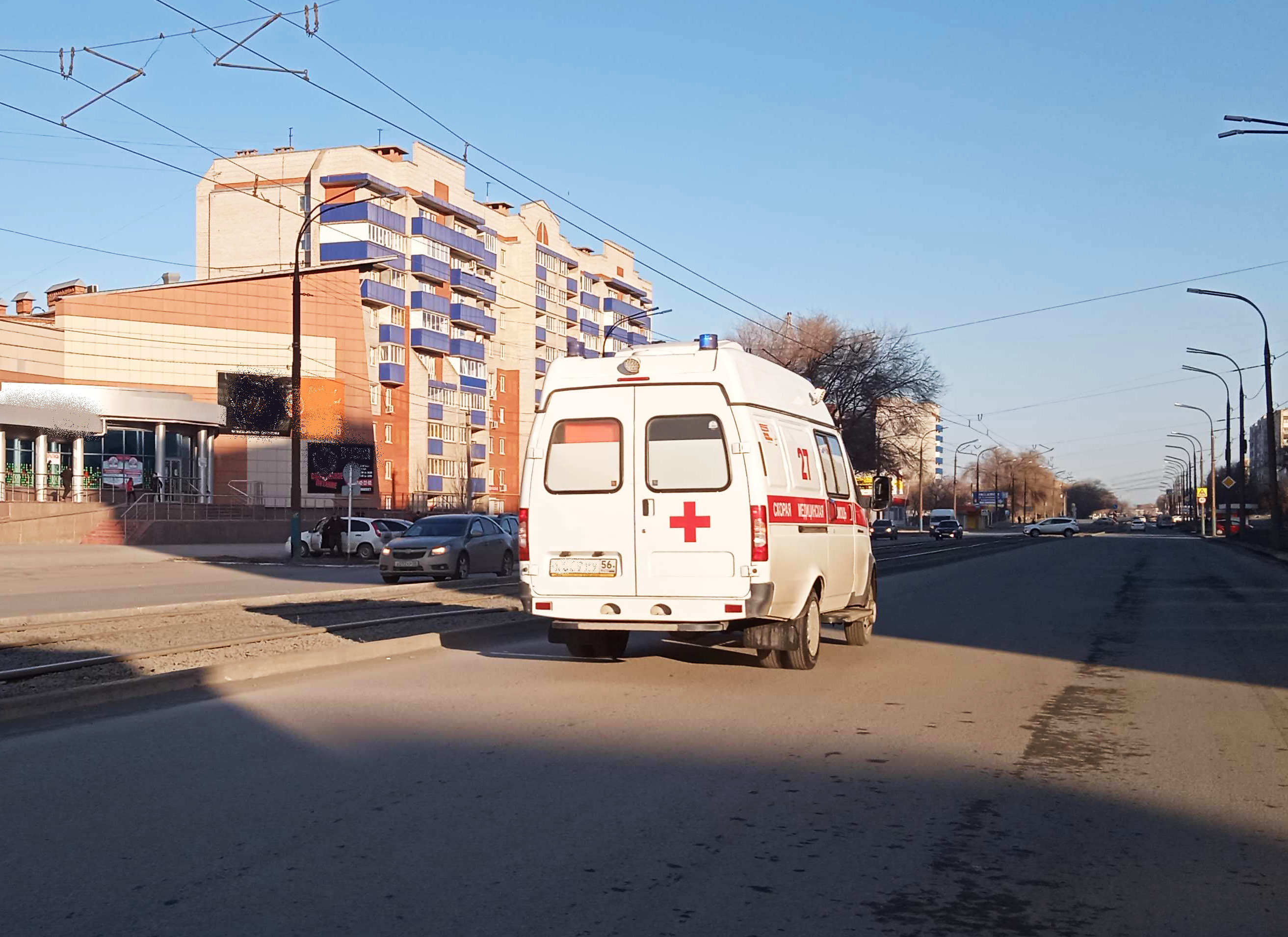 Когда нужно уступать дорогу скорой помощи?