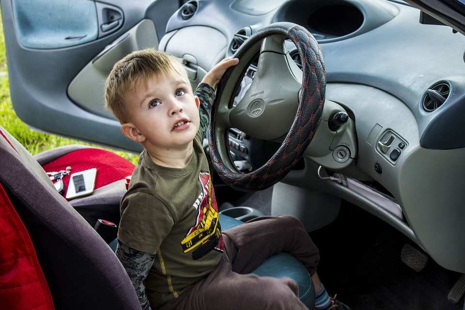 В Татарстане предложили снизить скорость для водителей перевозящих детей