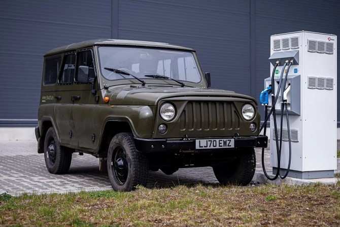 В Чехии начались продажи электрического УАЗ «Хантер»