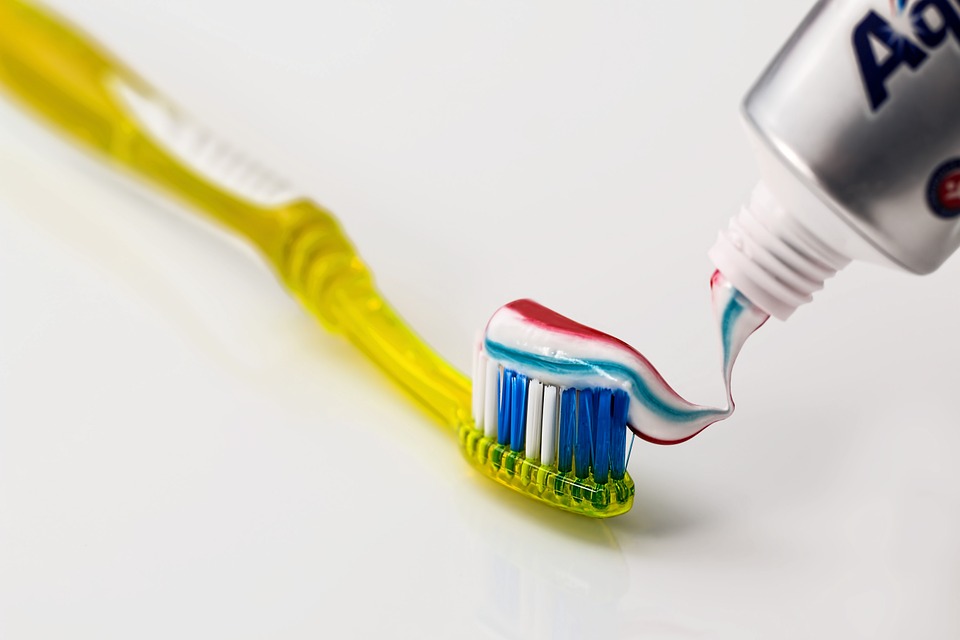 12 способов применения старых зубных щеток