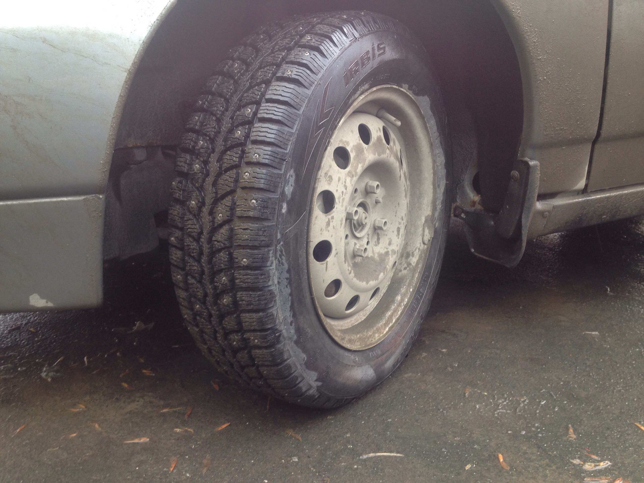 Нужно ли мыть шины перед хранением в гараже?