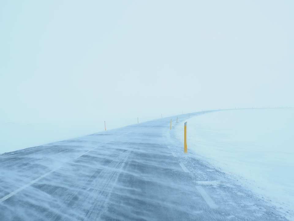 В Оренбуржье снег и гололедица: будьте осторожны!