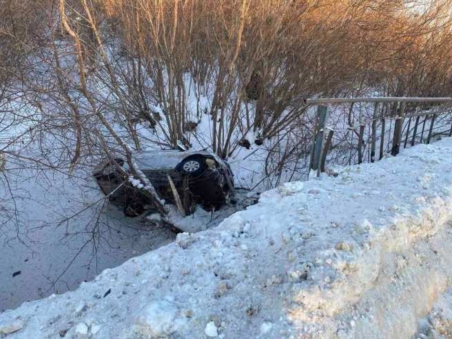 На автодороге Бугуруслан-Старокутлумбетьево погиб водитель иномарки