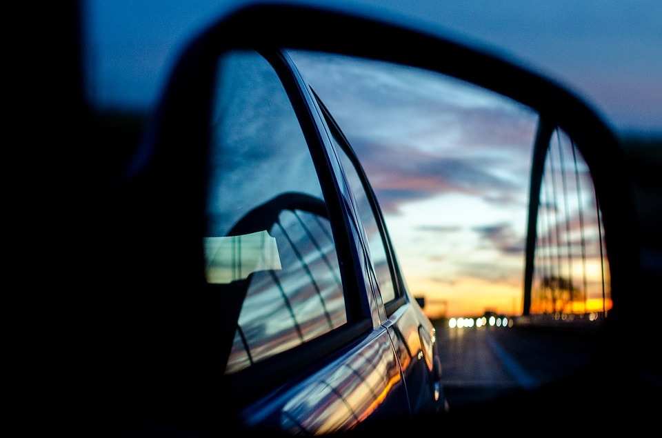 Жители Москвы похитили автомобильные зеркала на 1 млн.рублей