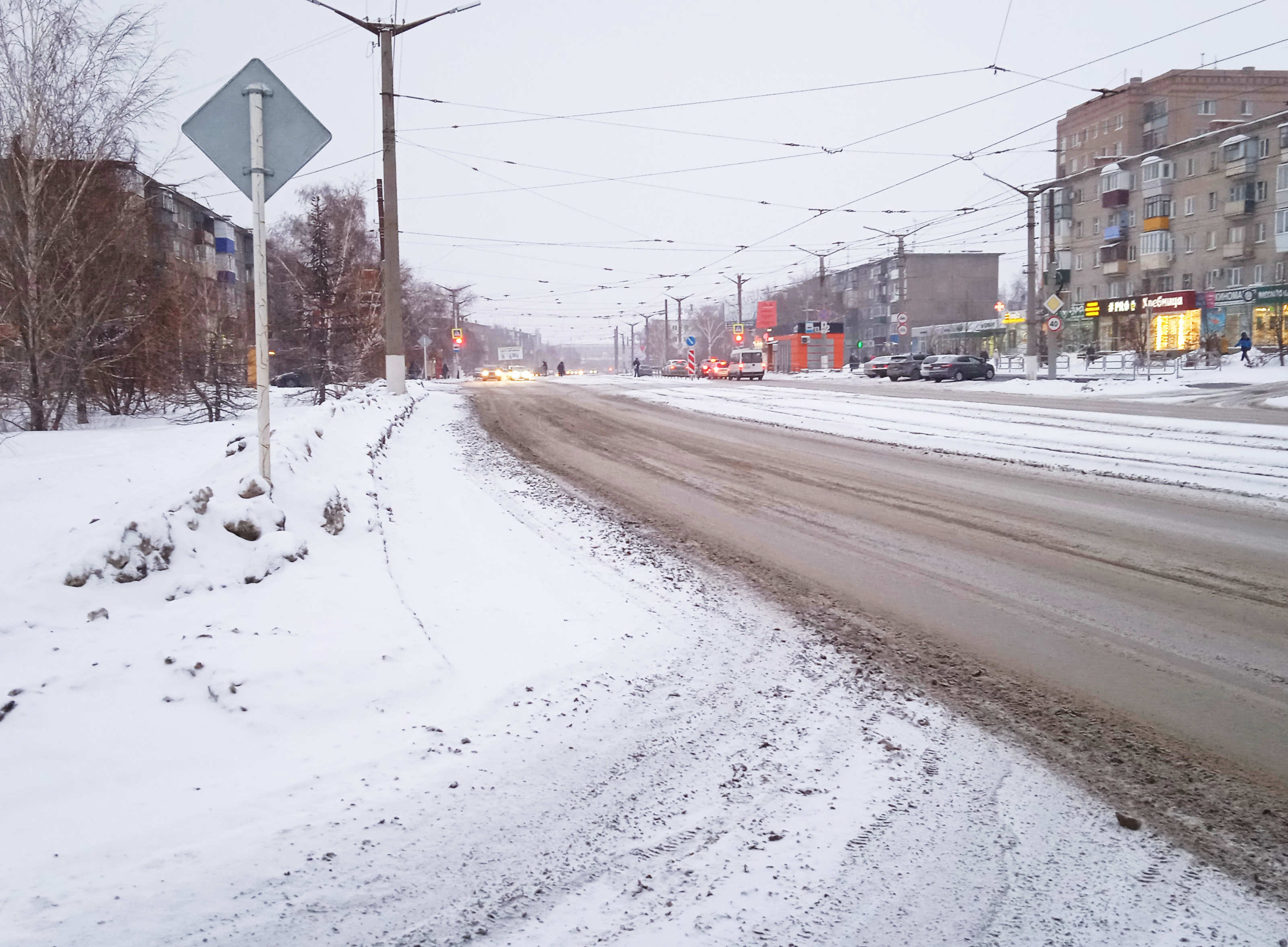 Куда жаловаться на плохую уборку улиц от снега?